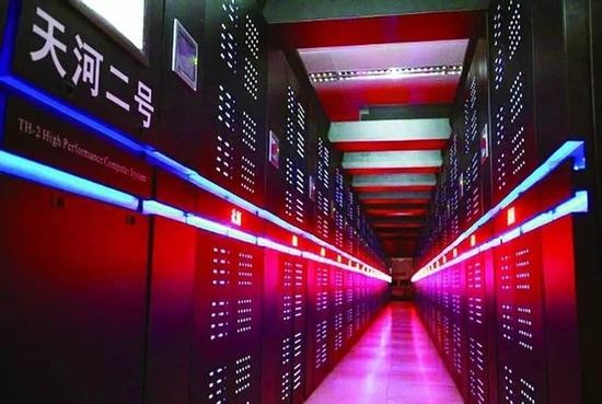 全新水冷板技術給超級計算機降耗